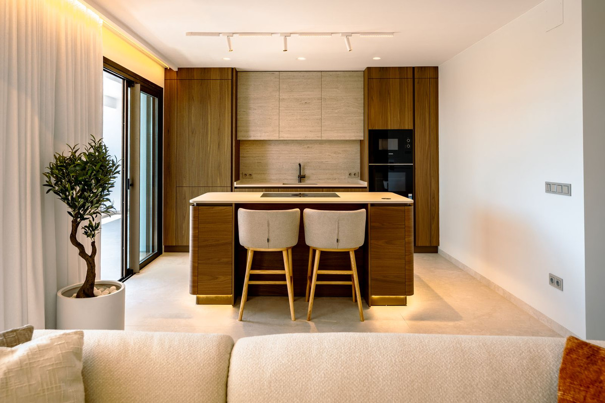 3 Bed, 3 Bath - Apartment for Rent in La Quinta, Benahavis