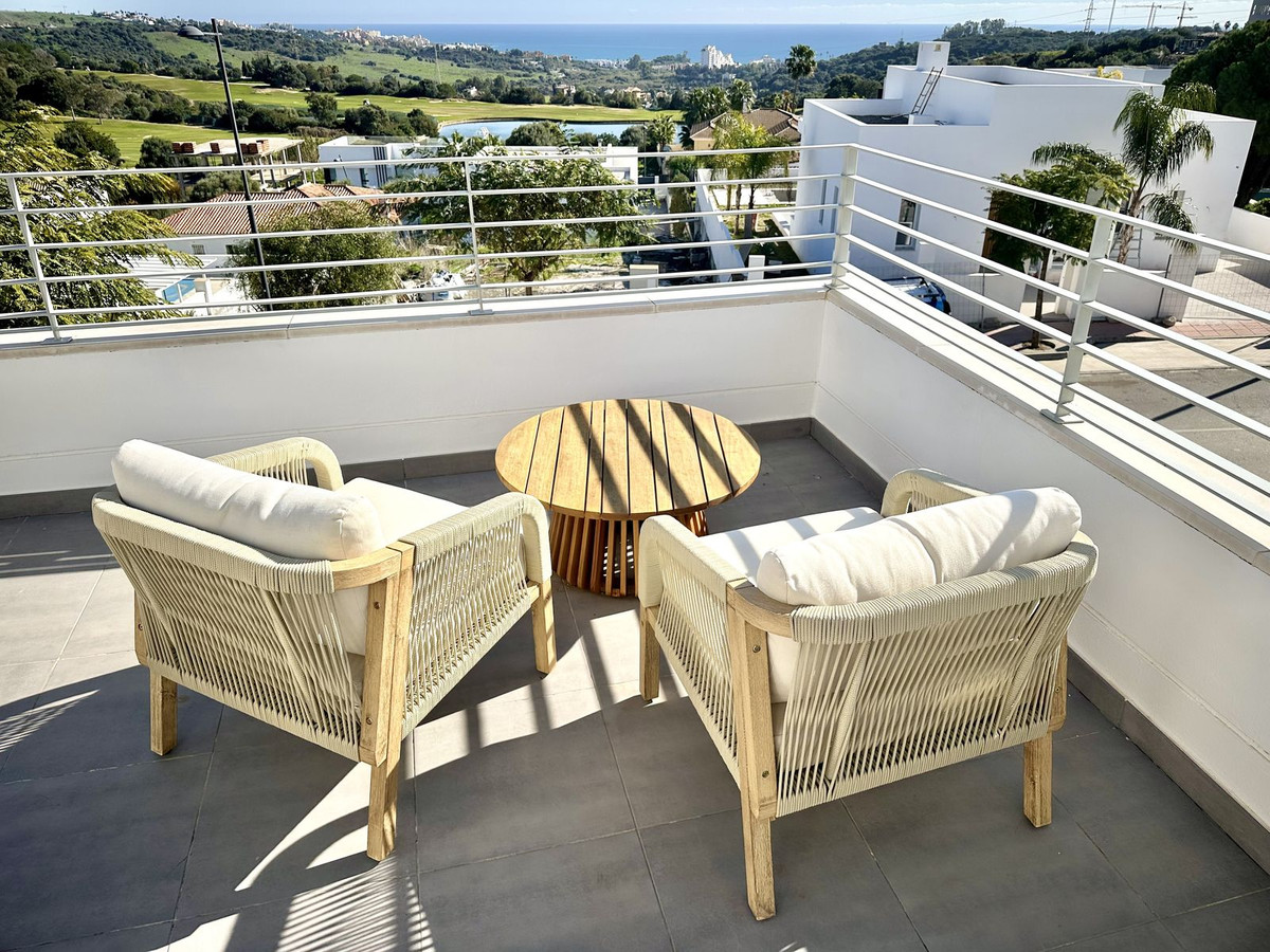 Piso de 3 Dormitorios y 2 Baños en venta en Estepona