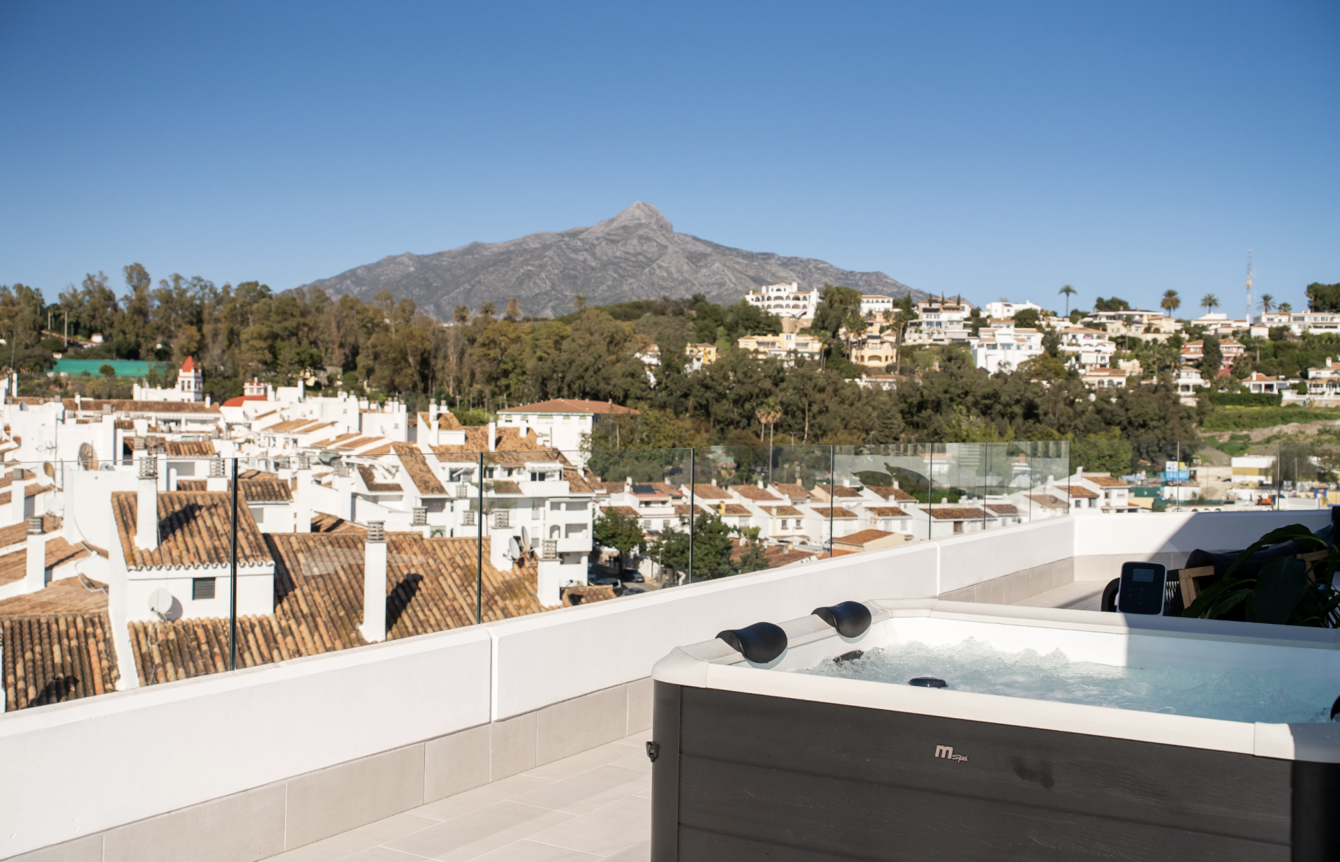 4 спални - Пентхаус за продажба в Nueva Andalucia, Marbella