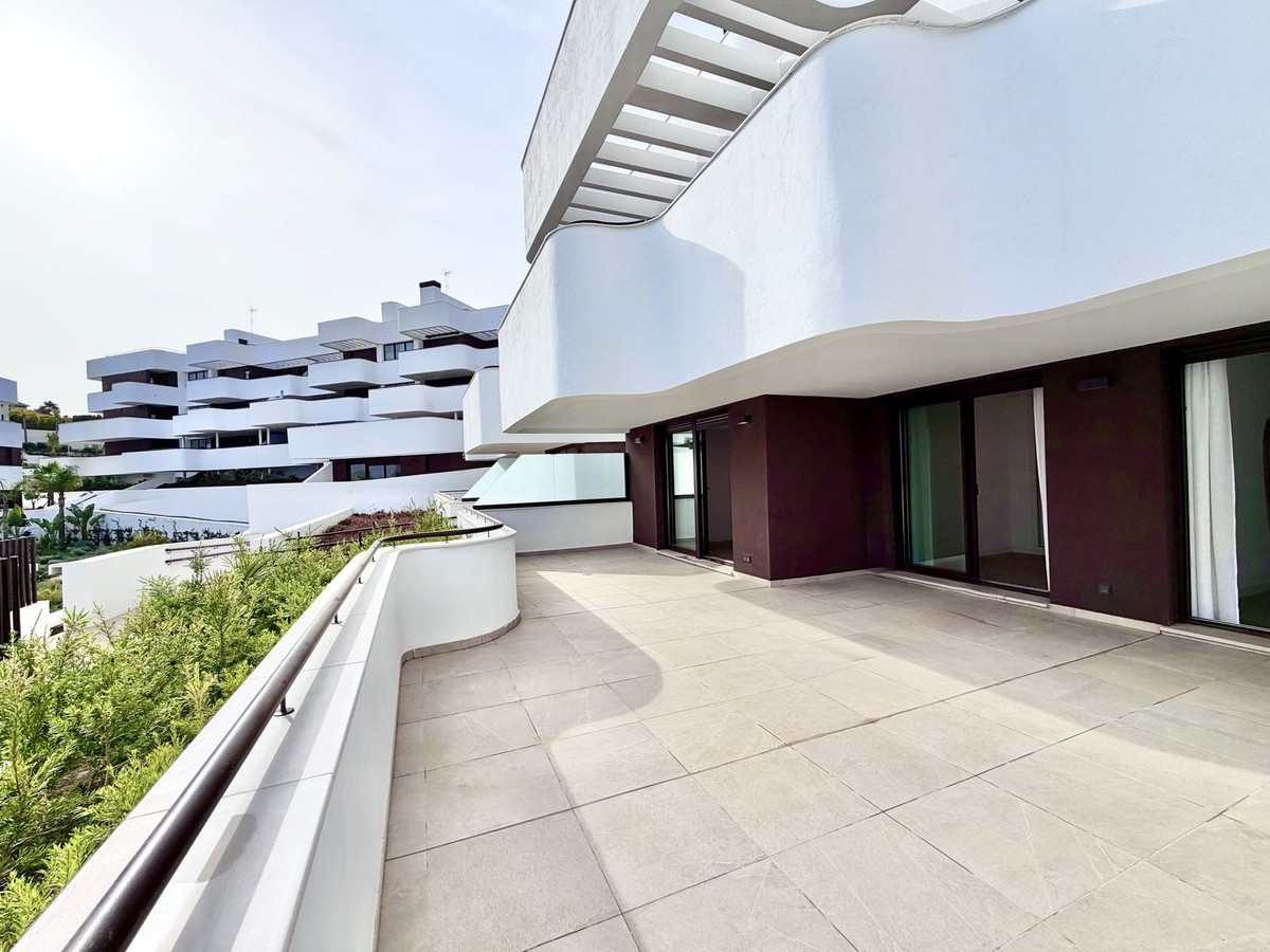 2 спални - Апартамент за продажба в Estepona