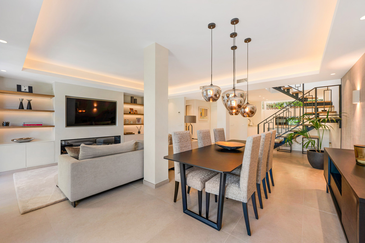 3 Bed - Townhouse for Sale in La Quinta, Benahavis