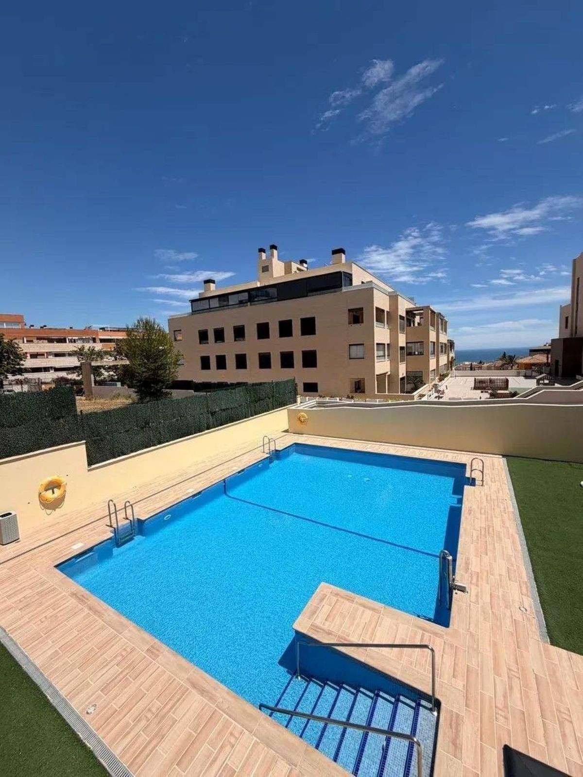 Piso de 2 Dormitorios y 2 Baños en venta en El Pinillo, Torremolinos