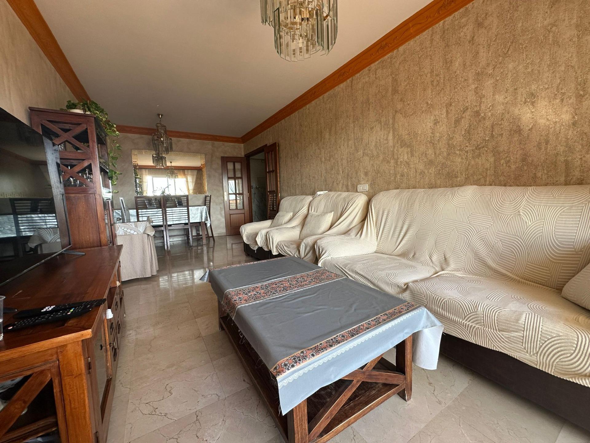 Piso de 3 Dormitorios y 2 Baños en venta en Las Lagunas de Mijas