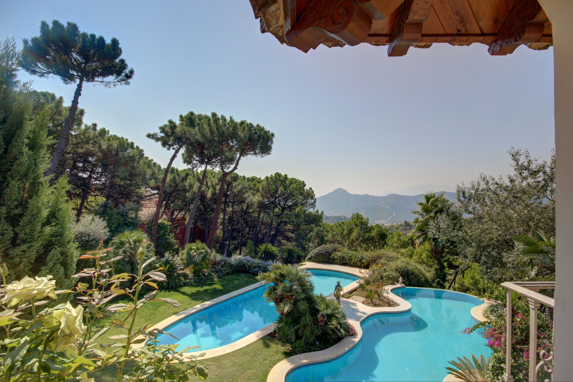 7 спални, 9 бани - Вила за продажба в La Zagaleta, Benahavis