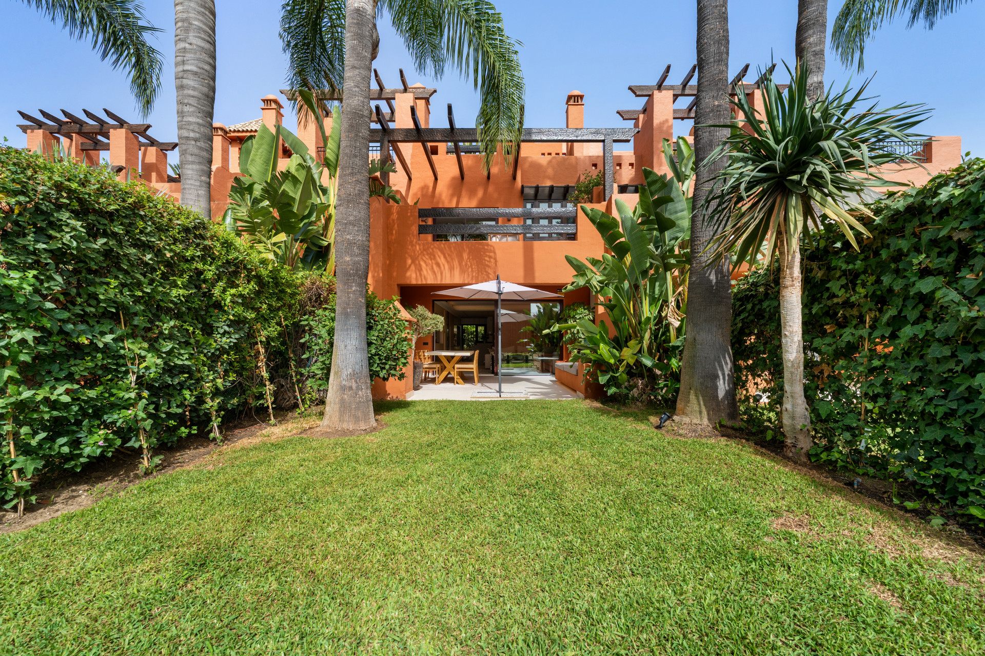 4 Bed, 3 Bath - Townhouse for Sale in Marbella Golden Mile