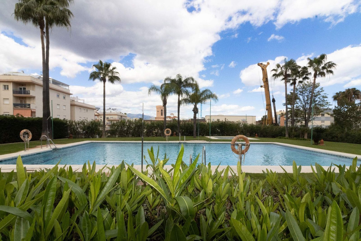 2 спални - Апартамент за продажба в Estepona