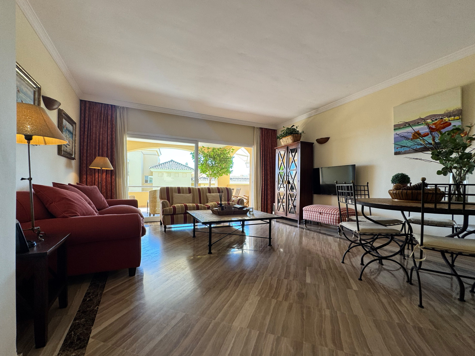 3 Bed, 3 Bath - Apartment for Sale in Cabopino, Marbella