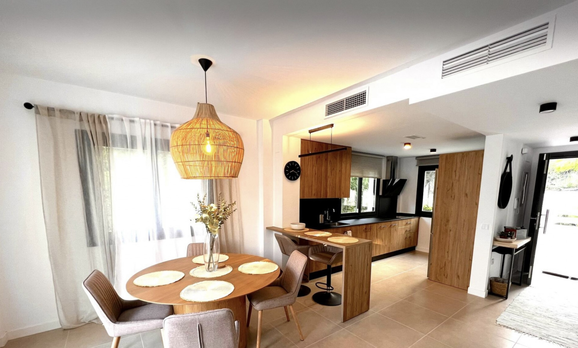 Casa de 3 Dormitorios en alquiler en Benahavís