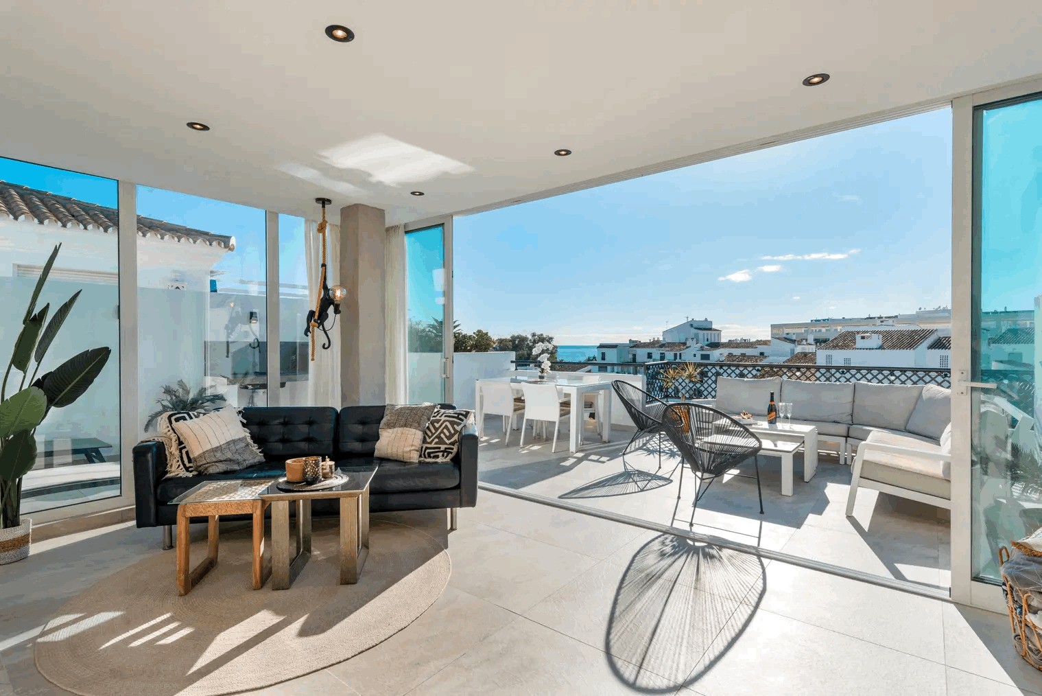 Ático de 4 Dormitorios y 3 Baños en alquiler vacacional en Puerto Banús, Marbella
