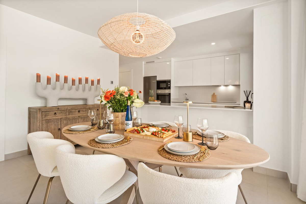 2 спални - Апартамент за продажба в Los Monteros, Marbella