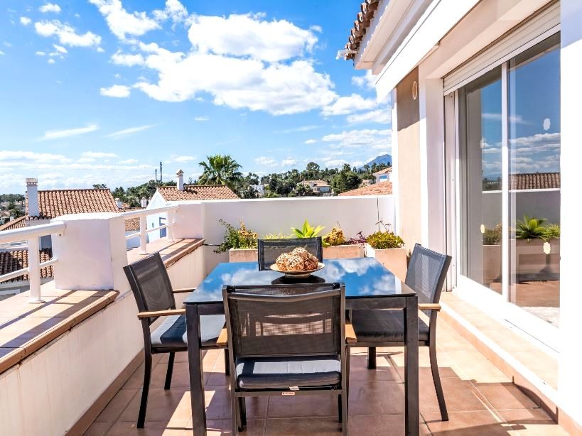 2 спални - Апартамент Ваканционен наем в La Alqueria, Estepona