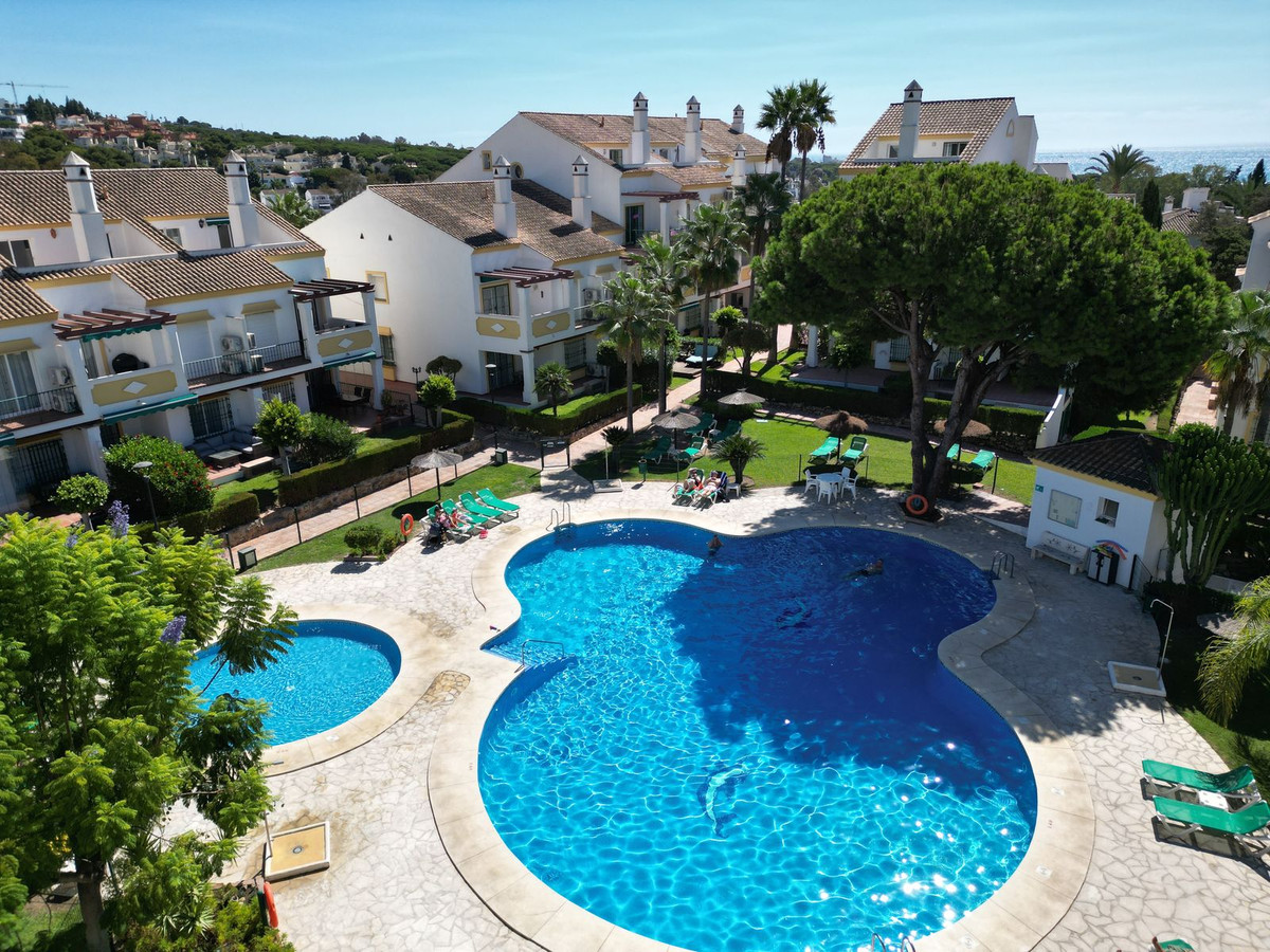 Ático de 3 Dormitorios y 3 Baños en venta en Marbesa, Marbella