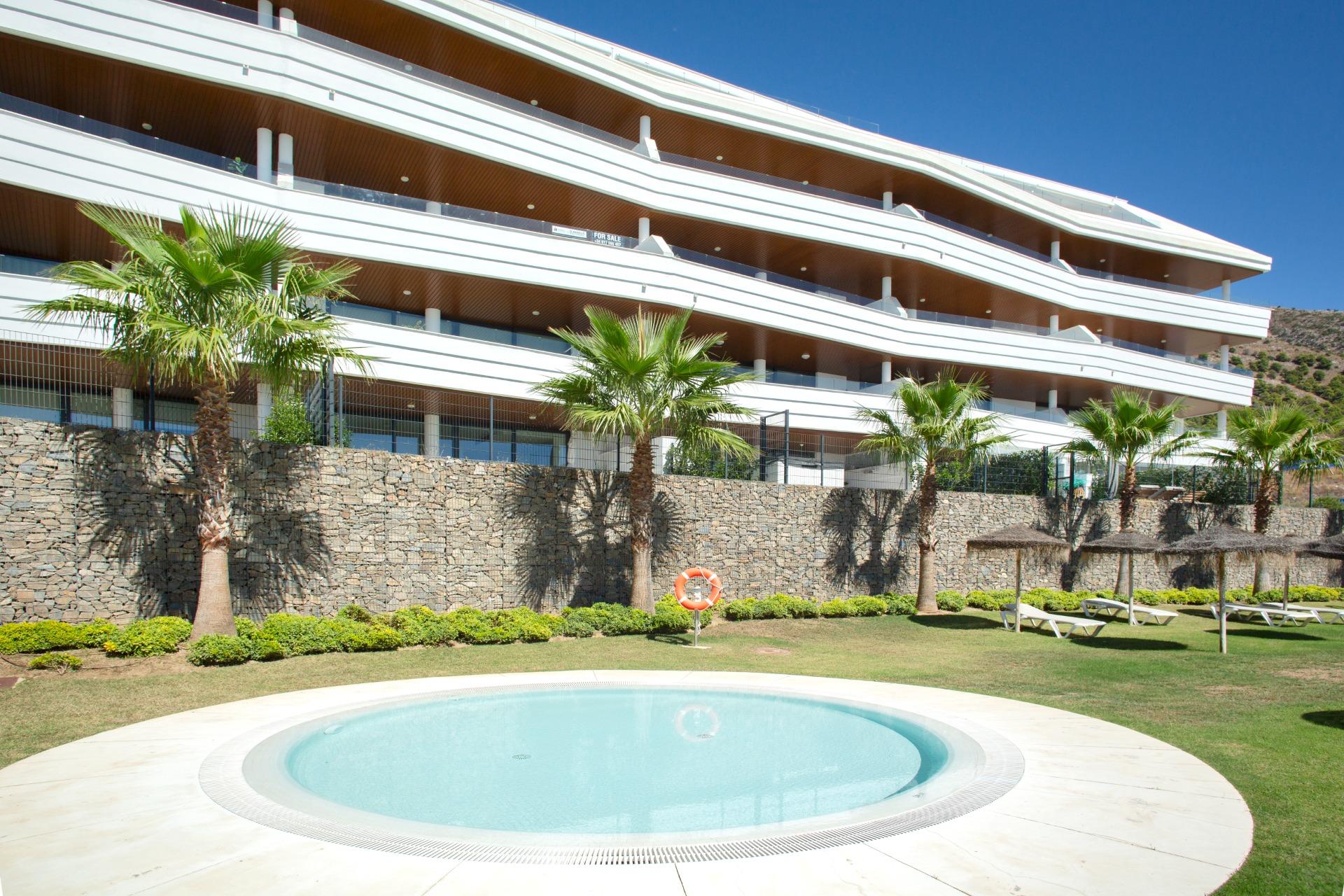 2 Bed - Apartment for Sale in Benalmadena Costa
