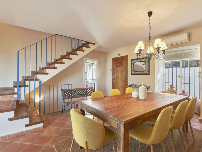 Casa Adosada de 4 Dormitorios y 3 Baños en alquiler en Guadalmina Alta, San Pedro de Alcántara