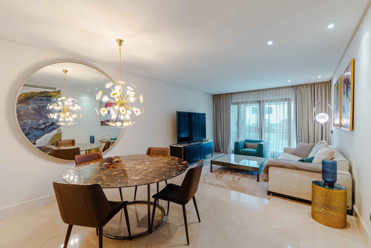 Piso de 3 Dormitorios y 3 Baños en venta en Estepona