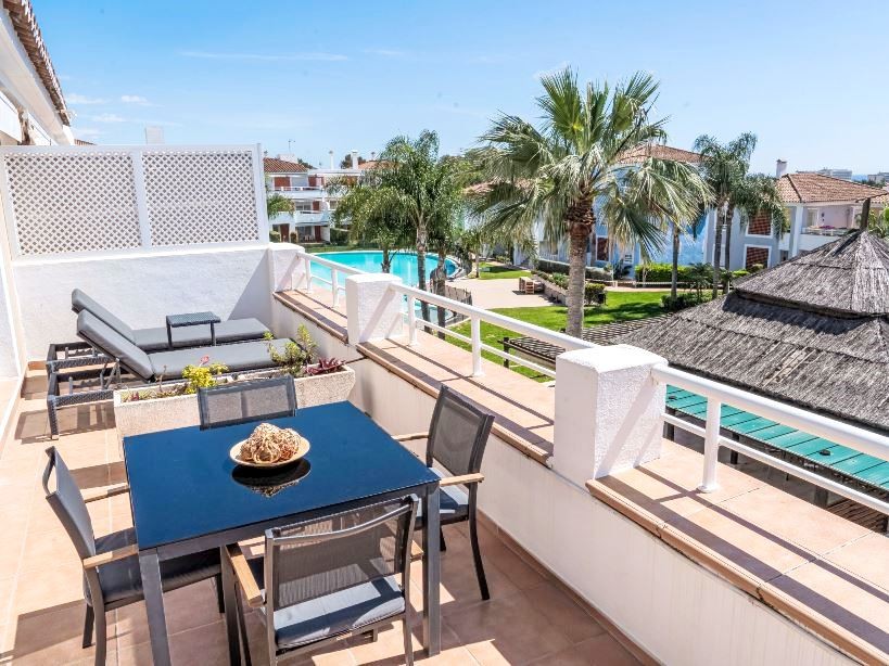 2 спални - Апартамент Ваканционен наем в La Alqueria, Estepona