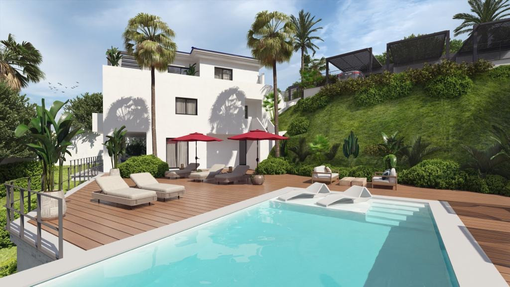 Casa de 5 Dormitorios en venta en El Rosario, Marbella