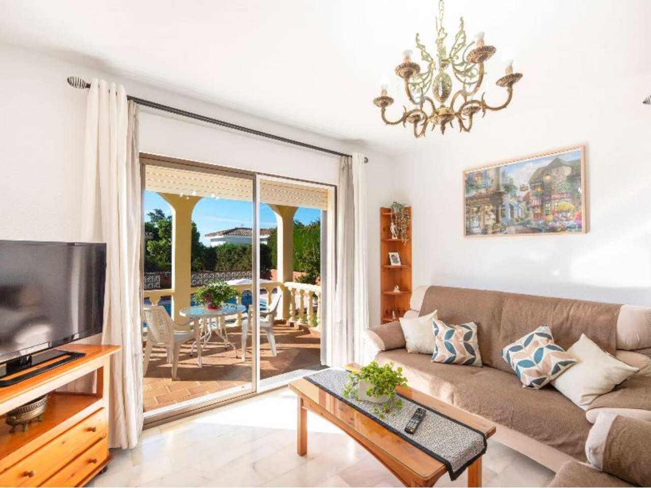 3 кровать Вилла курортная аренда в Torremuelle, Benalmadena