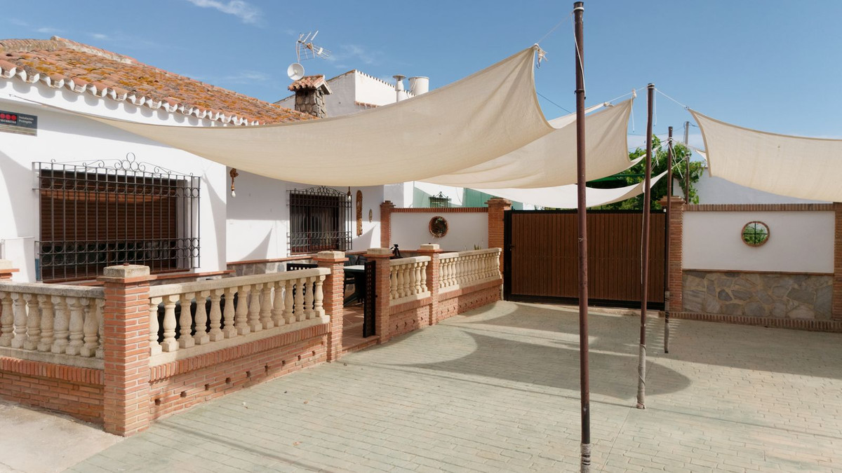 Casa de 3 Dormitorios y 1 Baño en venta en Álora