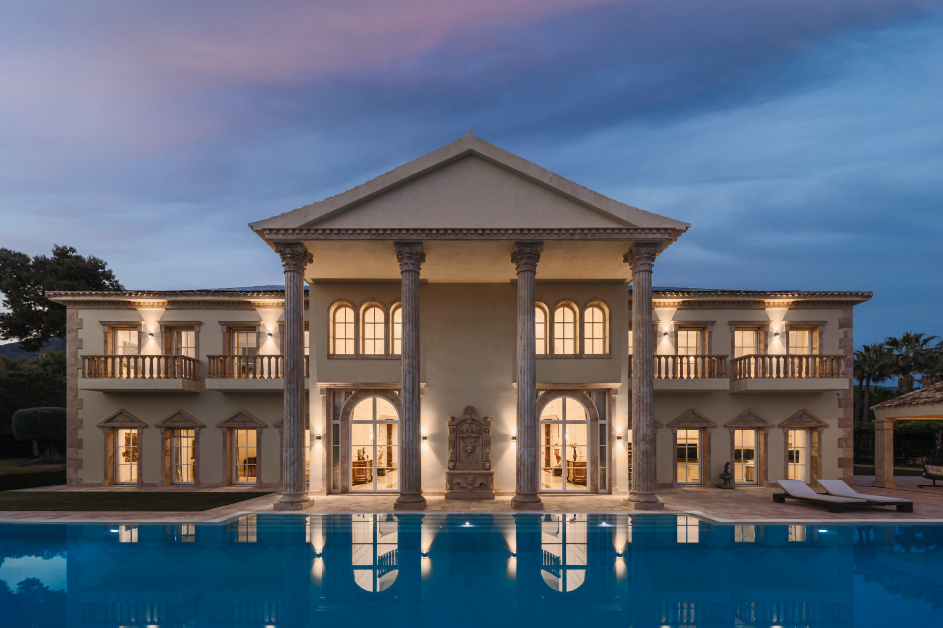 Casa de 7 Dormitorios y 7 Baños en venta en Sierra Blanca, Marbella
