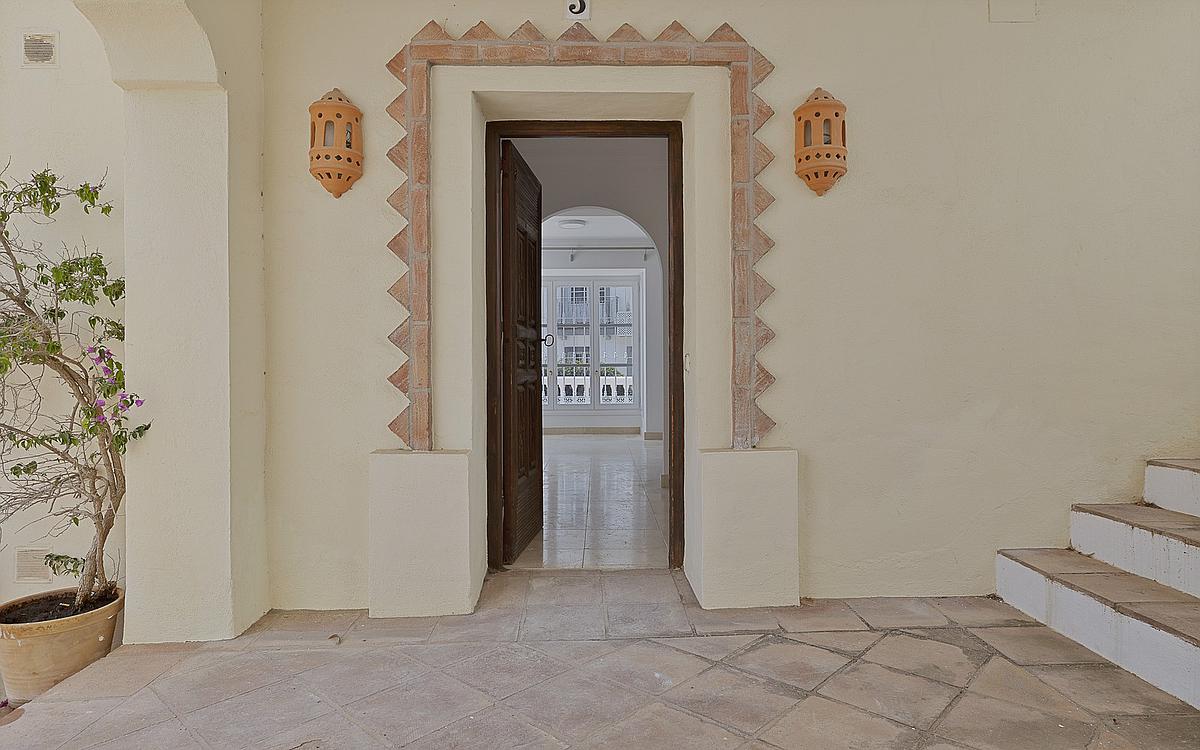 Casa Adosada de 3 Dormitorios y 2 Baños en venta en Benahavís