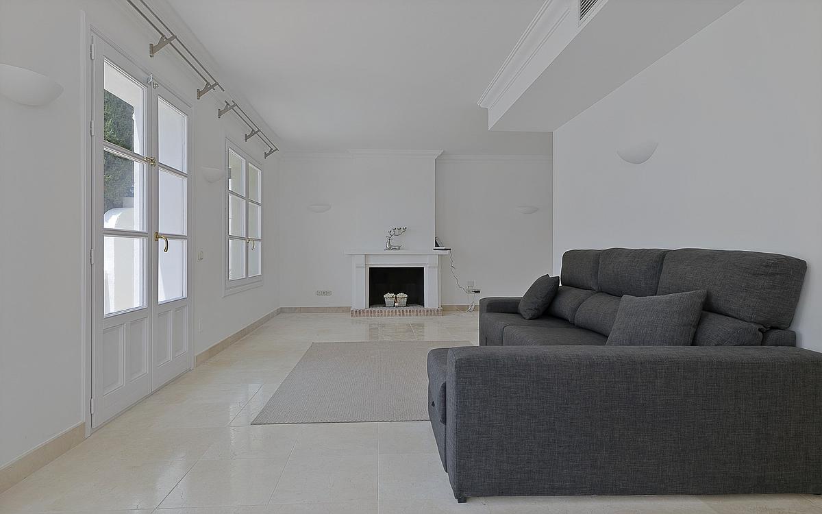 Casa Adosada de 3 Dormitorios y 2 Baños en venta en Benahavís