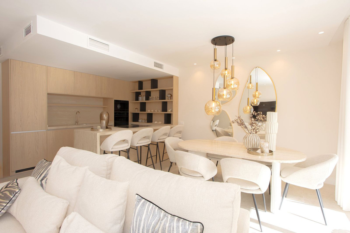 4 Bed - Penthouse for Sale in Nueva Andalucia, Marbella