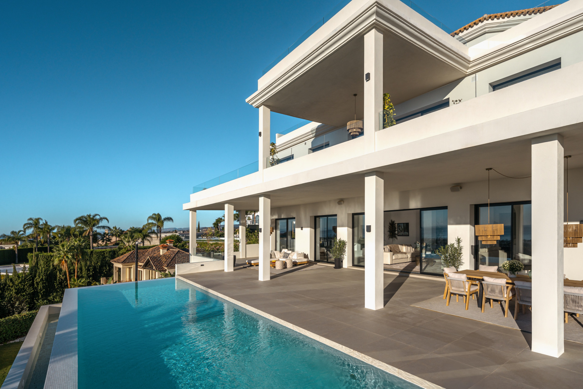 8 спални, 9 бани - Вила за продажба в Los Flamingos, Benahavis