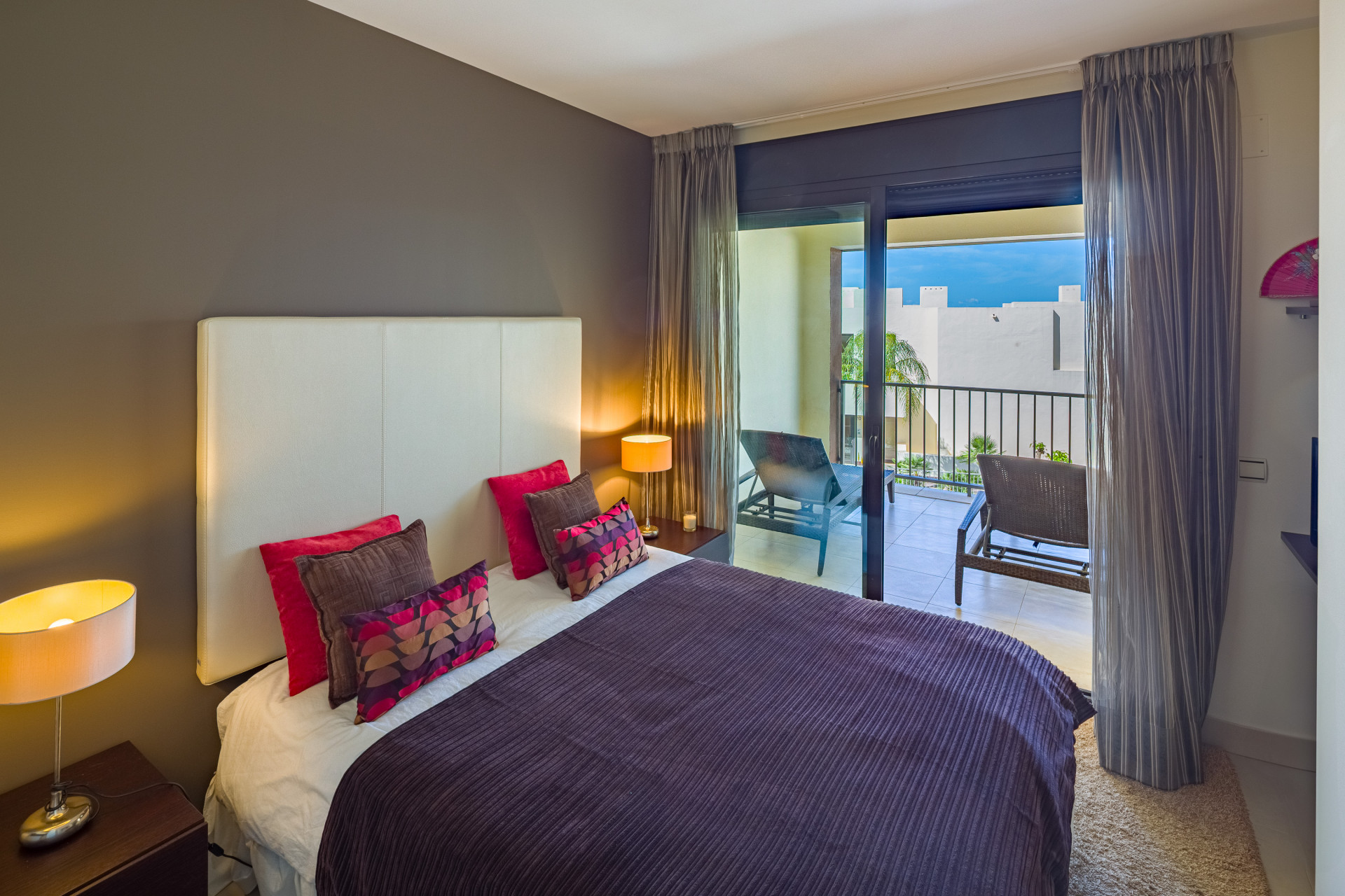 Casa Adosada de 2 Dormitorios en venta en Los Monteros, Marbella