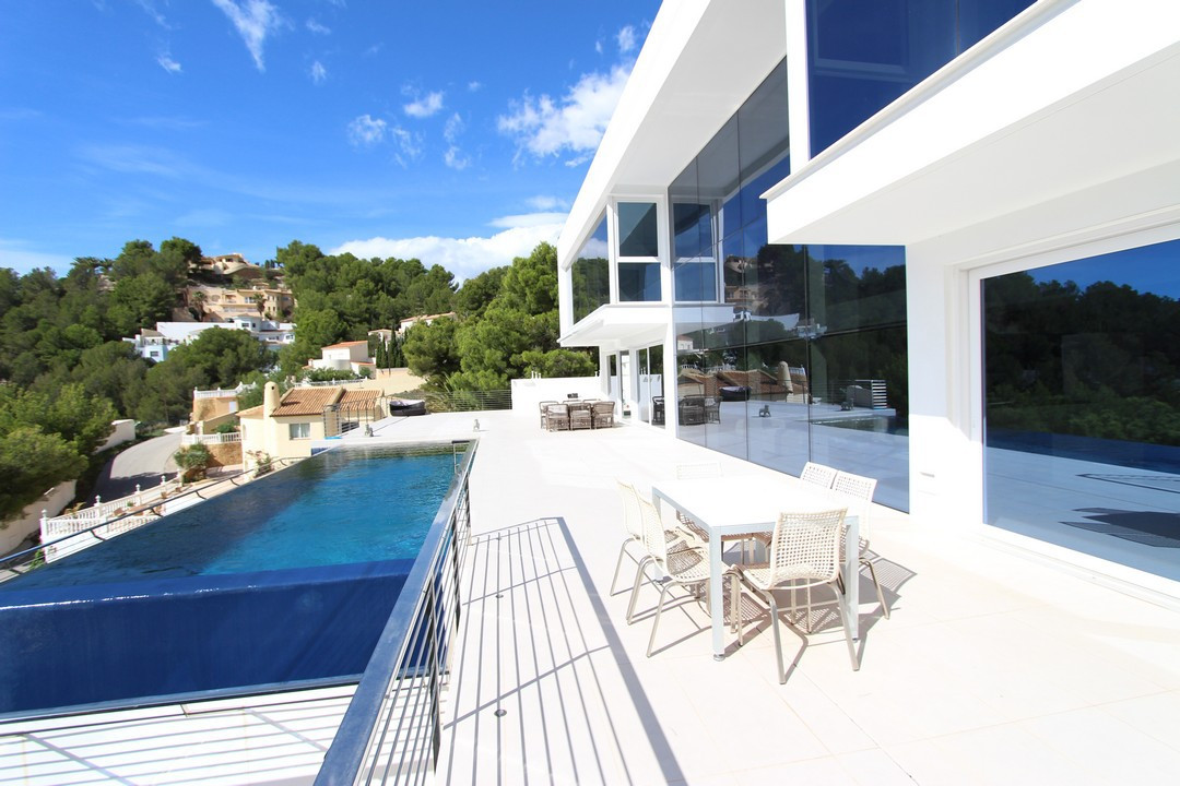 Casa de 5 Dormitorios en venta en Benameji
