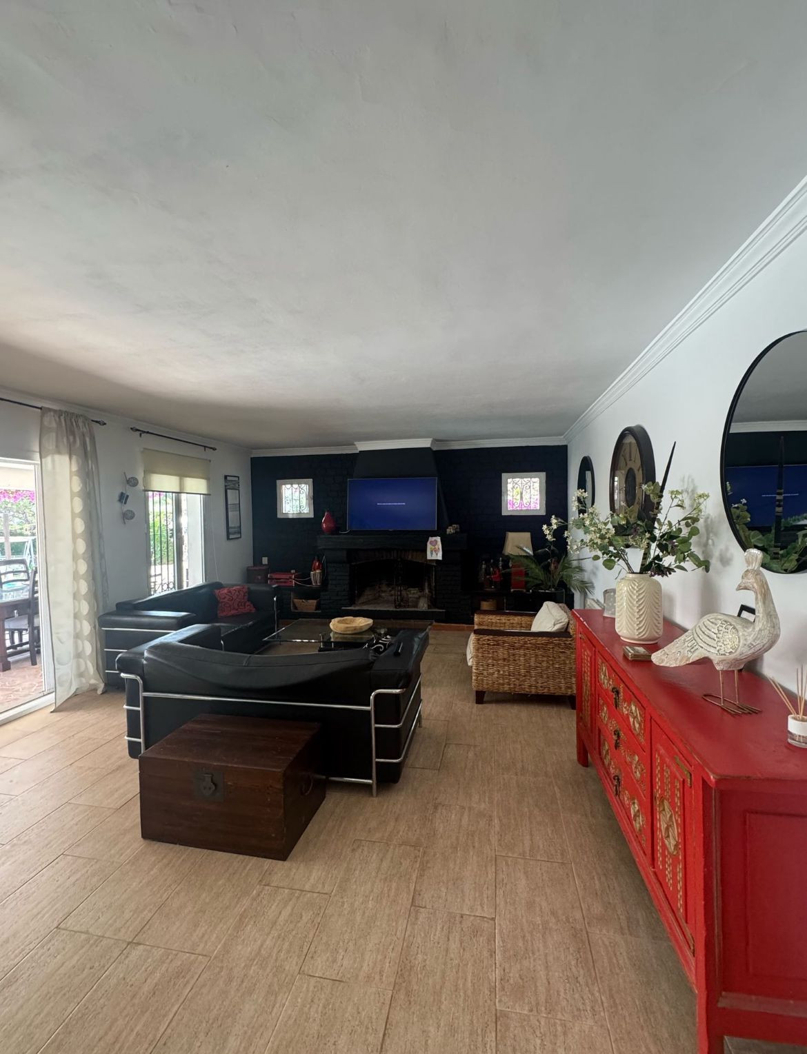Casa de 4 Dormitorios en alquiler en Las Chapas, Marbella