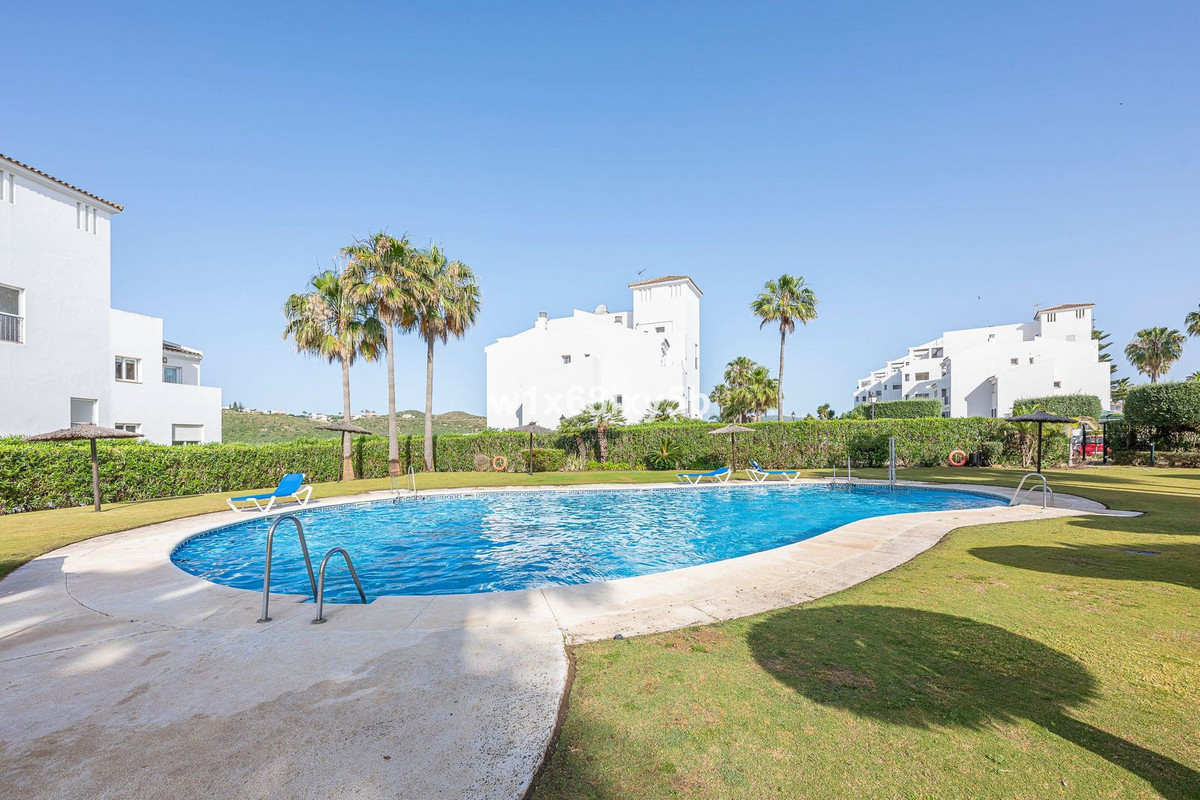 Piso de 2 Dormitorios en venta en Manilva