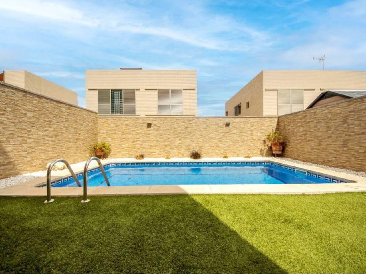 Casa Adosada de 3 Dormitorios en alquiler vacacional en Cambrils