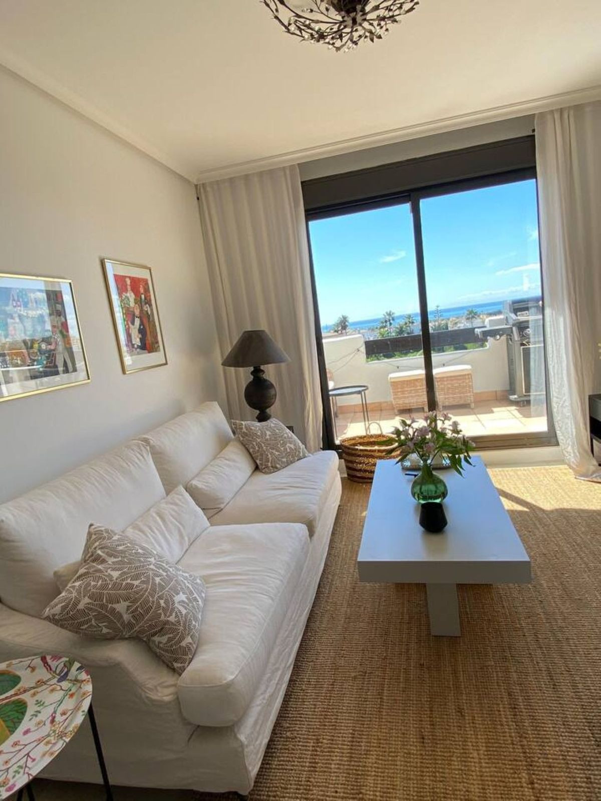 Casa Adosada de 3 Dormitorios y 2 Baños en alquiler vacacional en Nueva Milla de Oro, Estepona