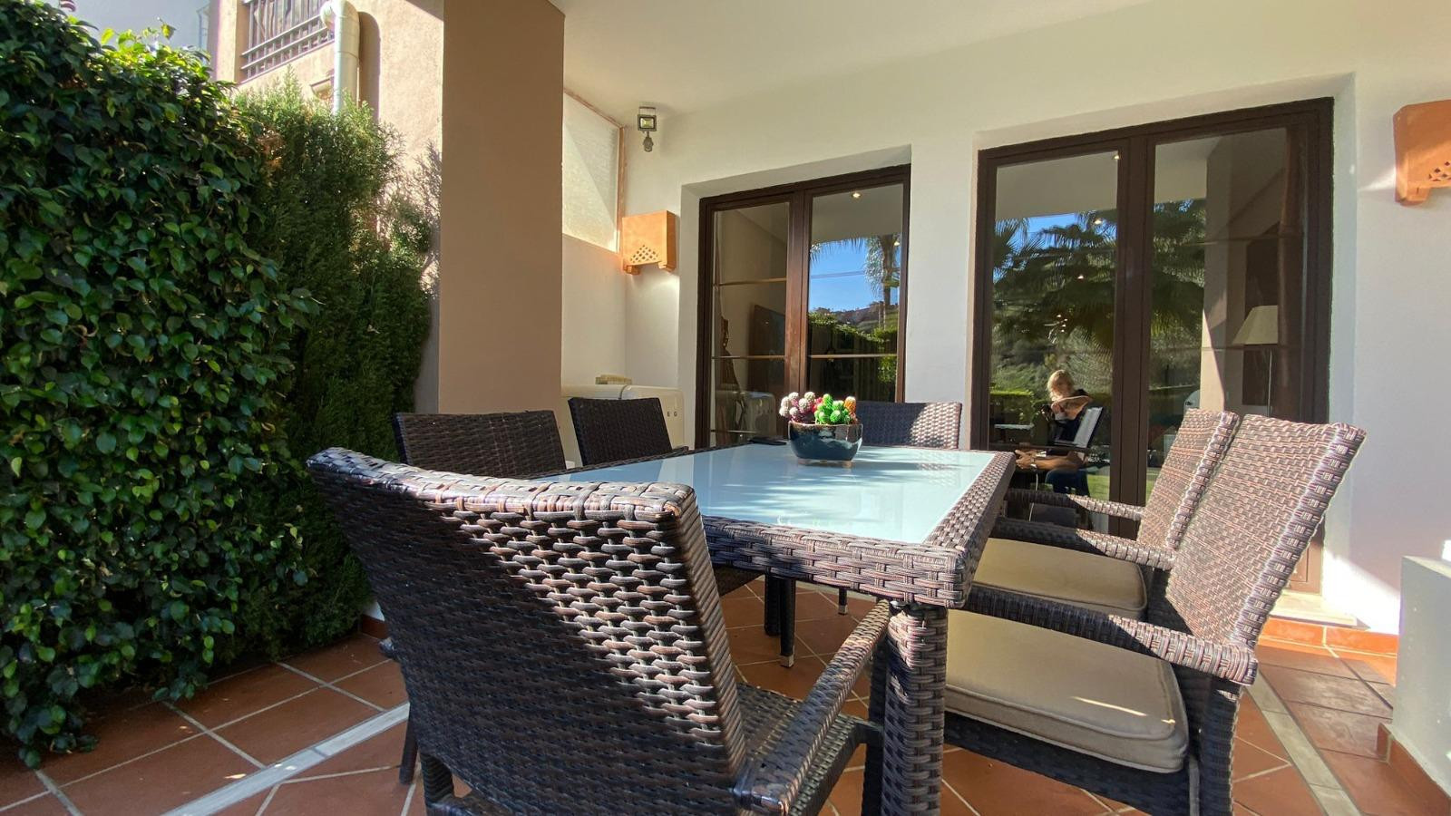 3 спални - Апартамент за продажба в Benahavis Pueblo