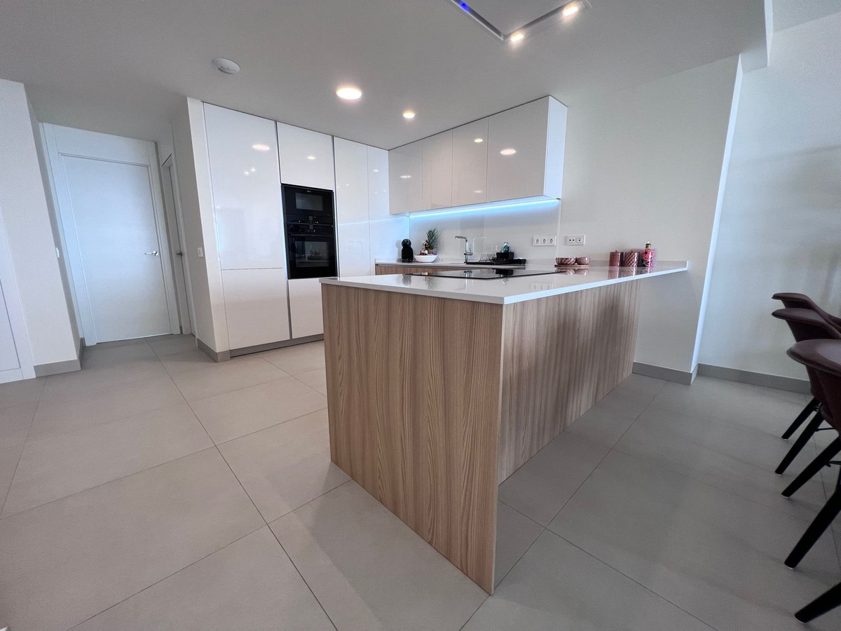 Piso de 2 Dormitorios y 2 Baños en venta en La Cala de Mijas