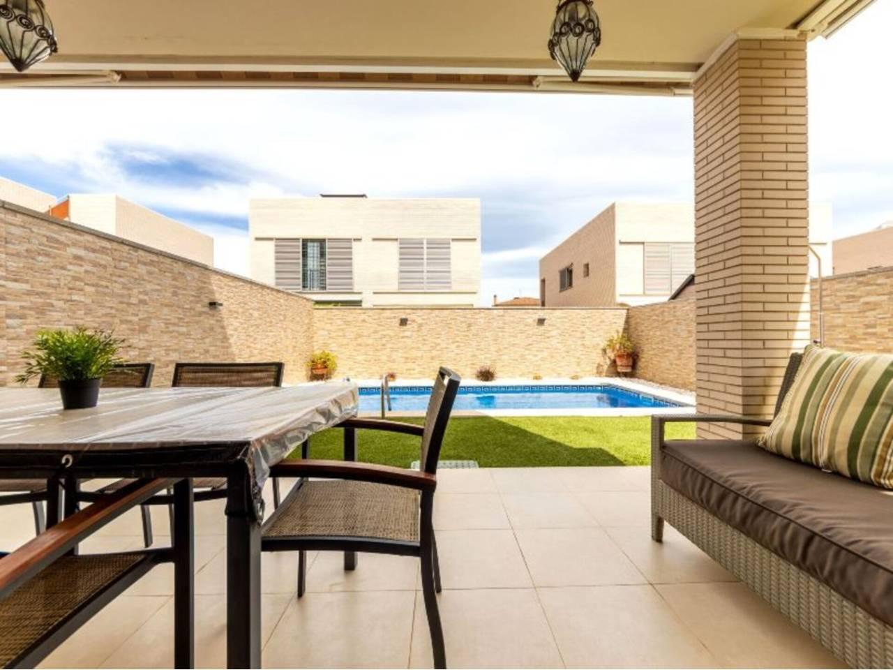 Casa Adosada de 3 Dormitorios en alquiler vacacional en Cambrils