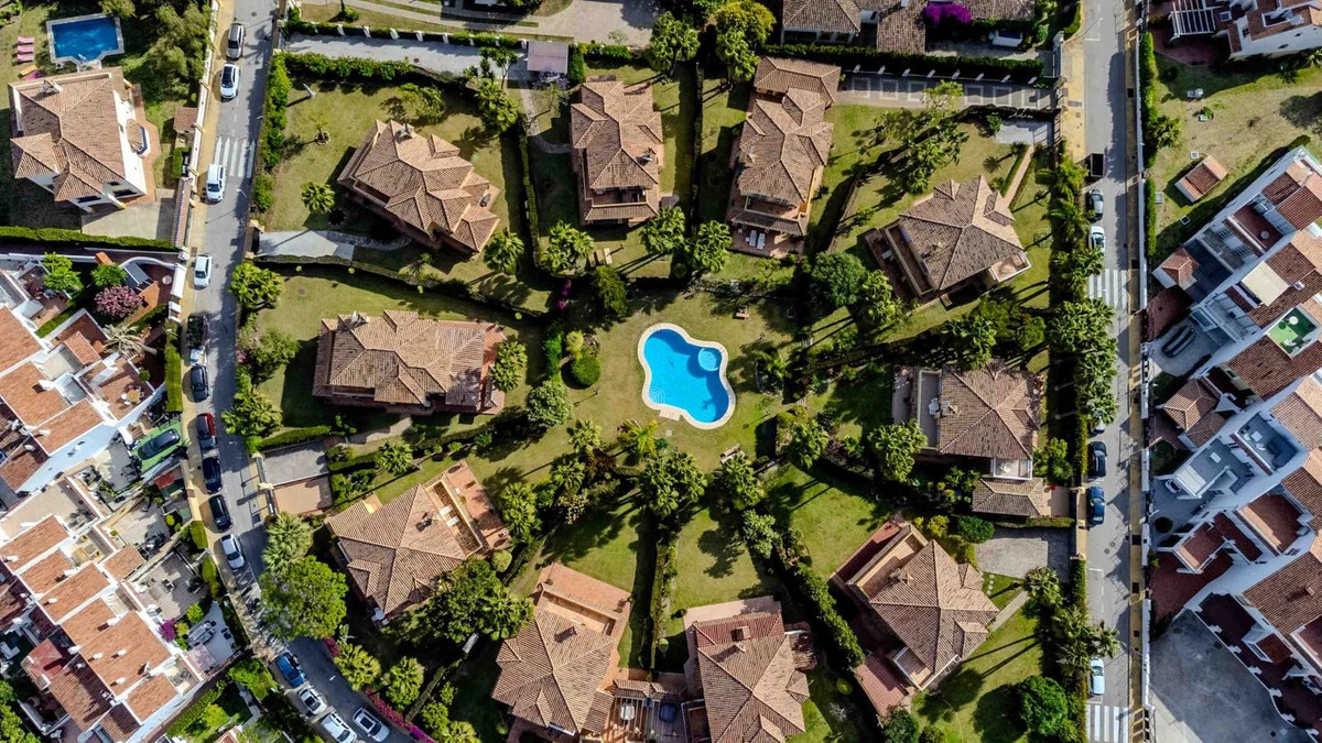 Casa de 4 Dormitorios en alquiler vacacional en Estepona