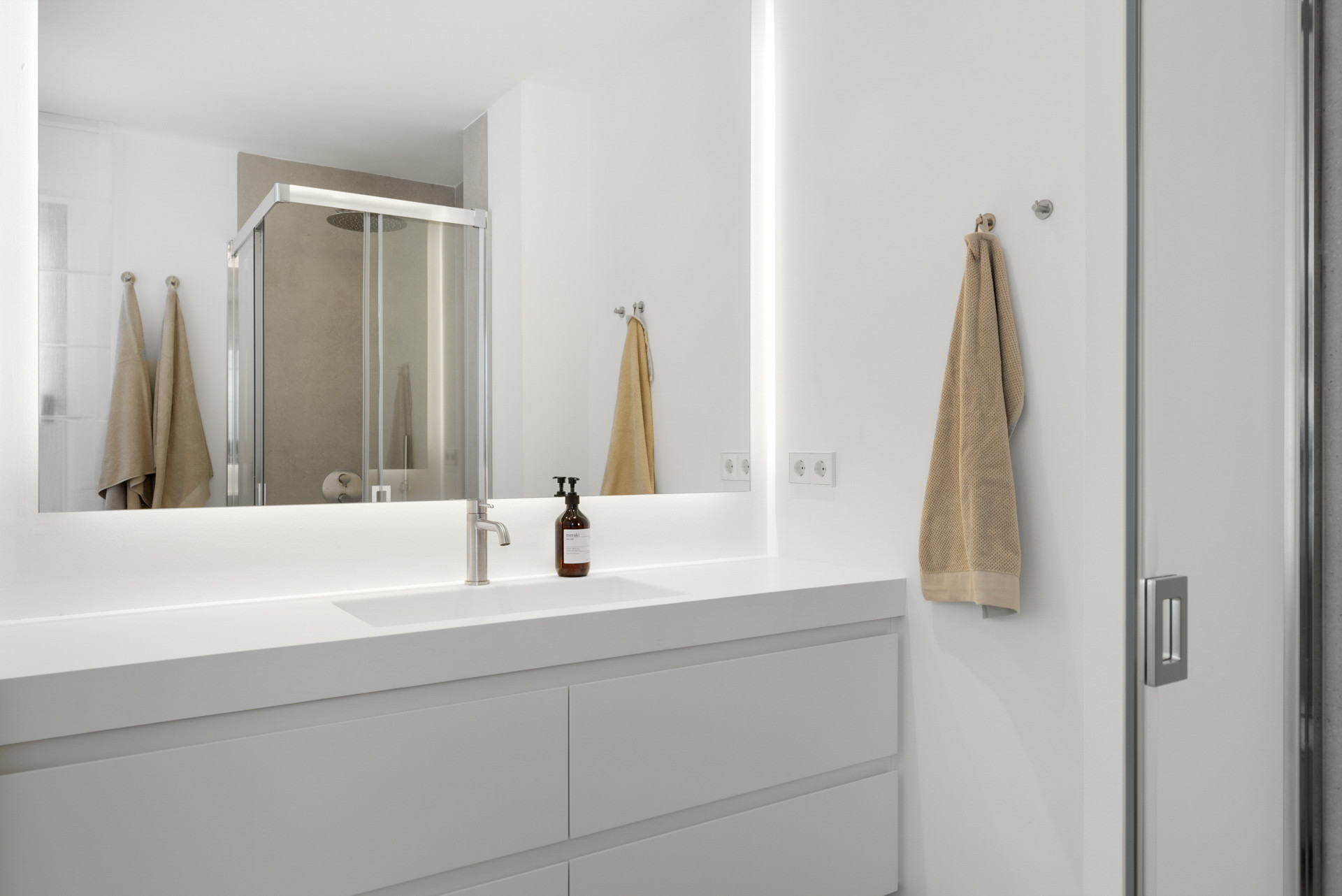 Casa de 5 Dormitorios y 5 Baños en alquiler vacacional en El Rosario, Marbella
