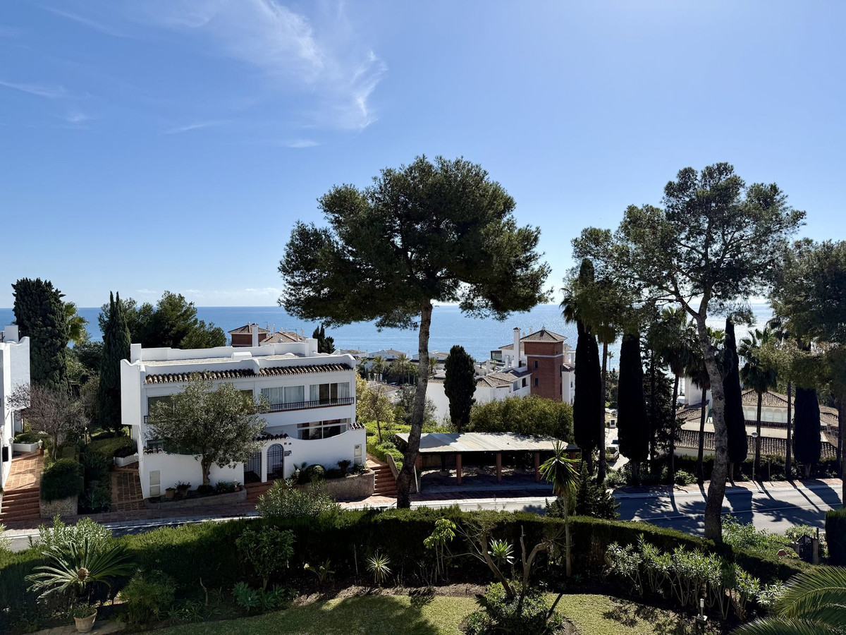 2 Bed - Apartment for Sale in Riviera del Sol, Mijas