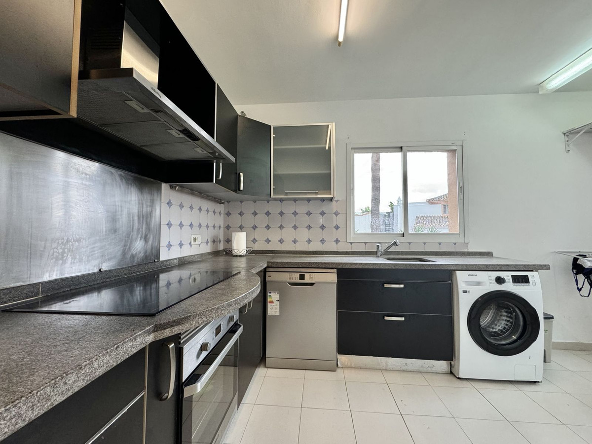 2 Bed, 2 Bath - Apartment for Rent in Guadalmina Alta, San Pedro de Alcántara