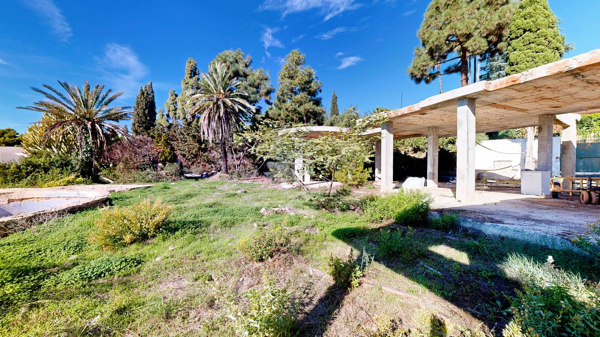 Terreno en venta en Las Chapas, Marbella