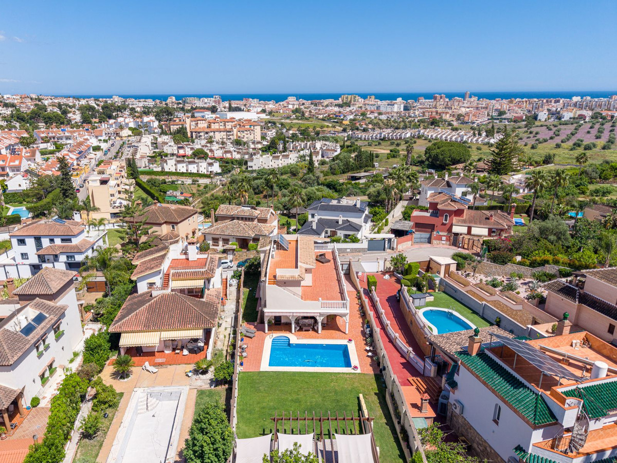 Casa de 4 Dormitorios y 4 Baños en venta en Las Lagunas de Mijas