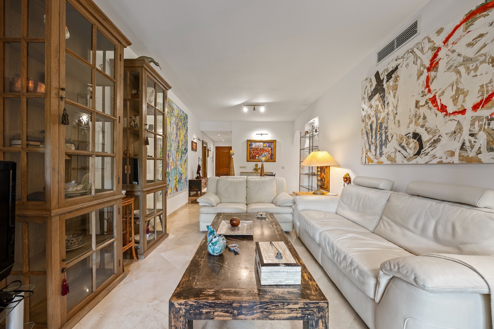 Piso de 3 Dormitorios y 2 Baños en venta en Marbella