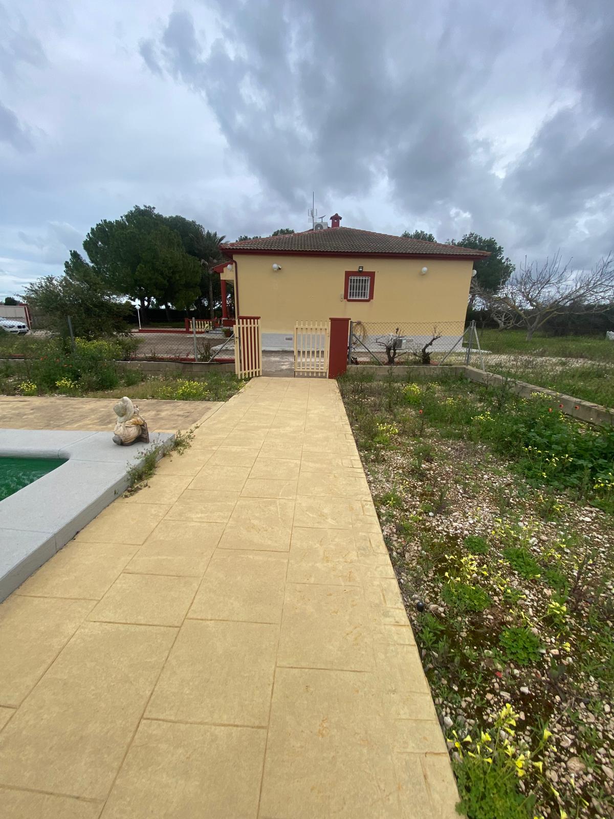 Finca de 4 Dormitorios en venta en Dénia