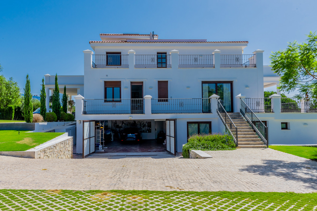 5 спални - Вила за продажба в Guadalmina Alta, San Pedro de Alcántara
