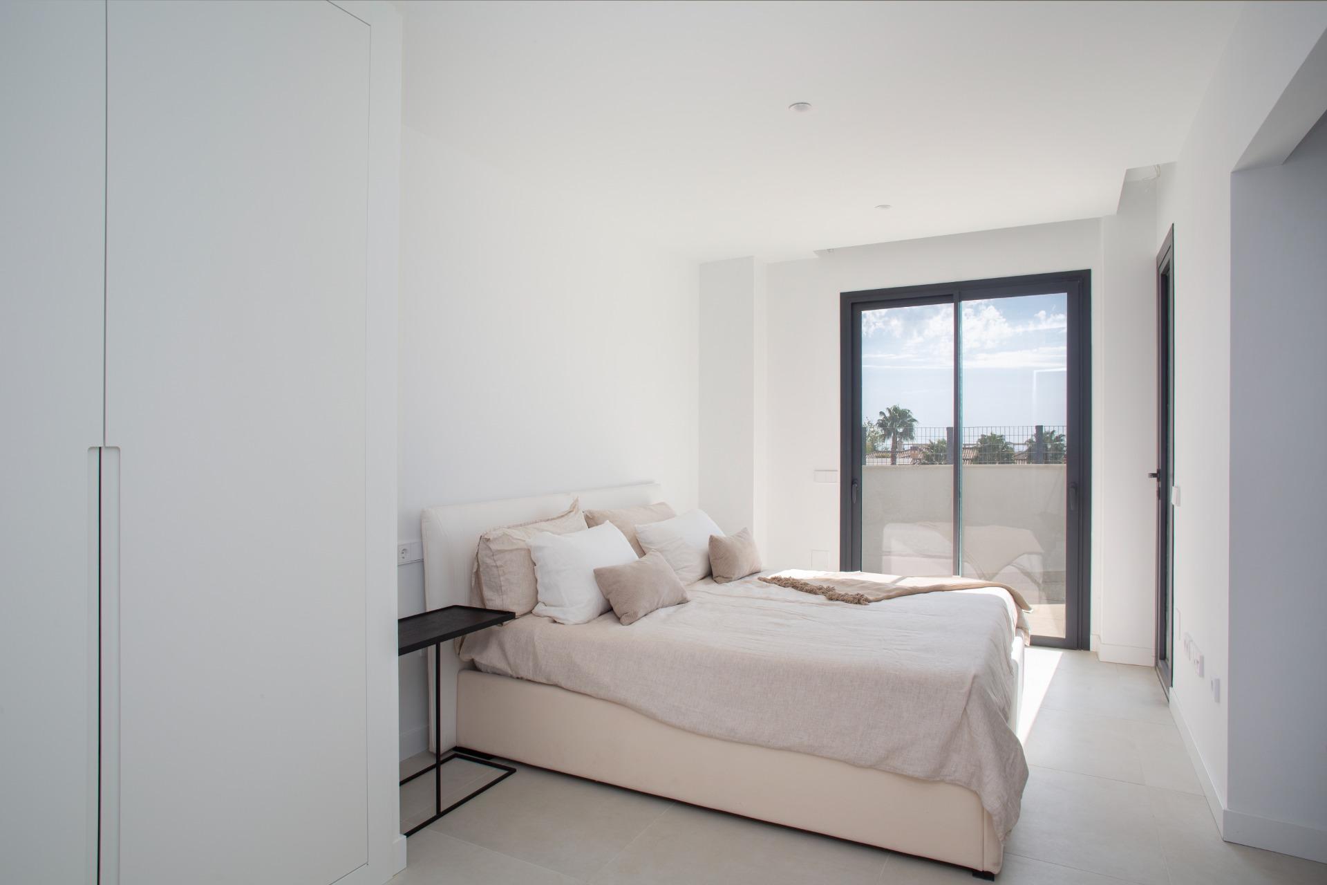 Piso de 2 Dormitorios en venta en Benalmádena