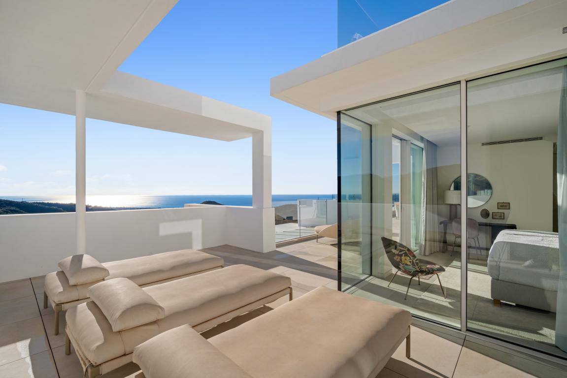 Ático de 3 Dormitorios y 3 Baños en venta en Ojén