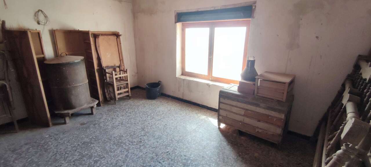 Casa Adosada de 4 Dormitorios en venta en Raspay