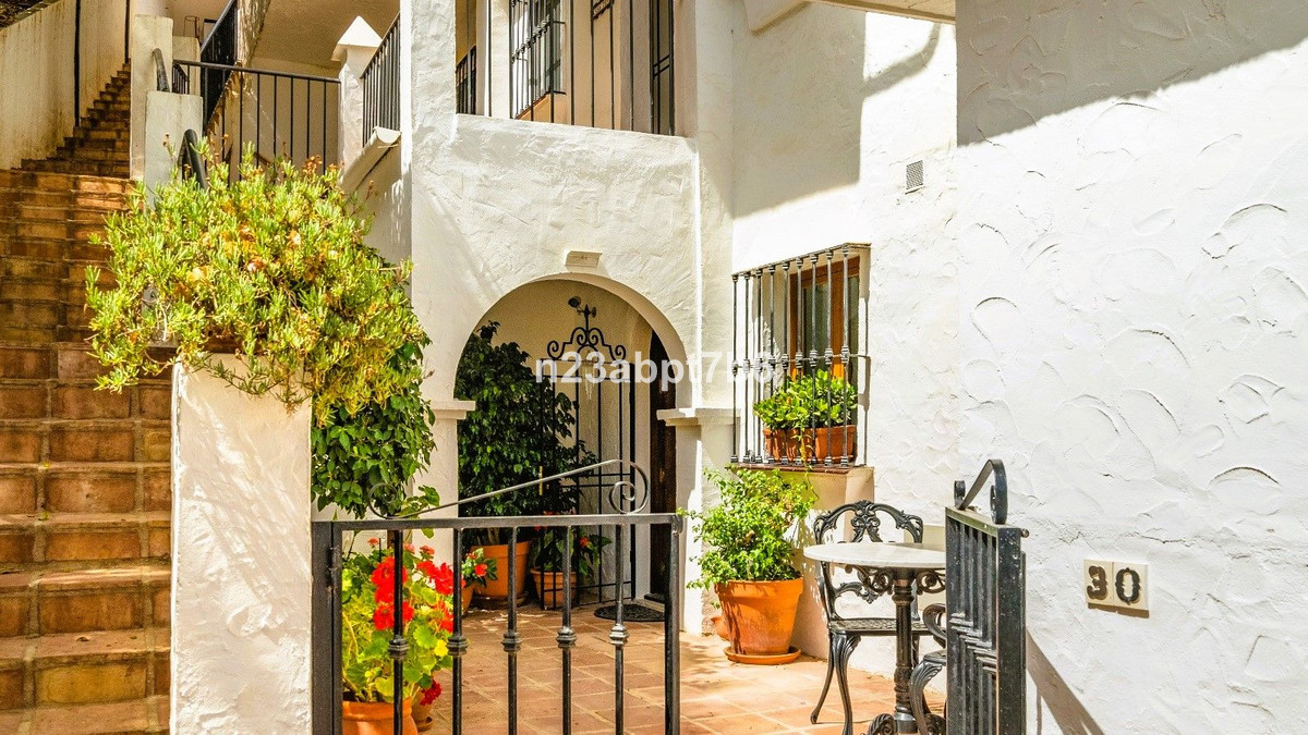 Piso de 2 Dormitorios en venta en Benahavís